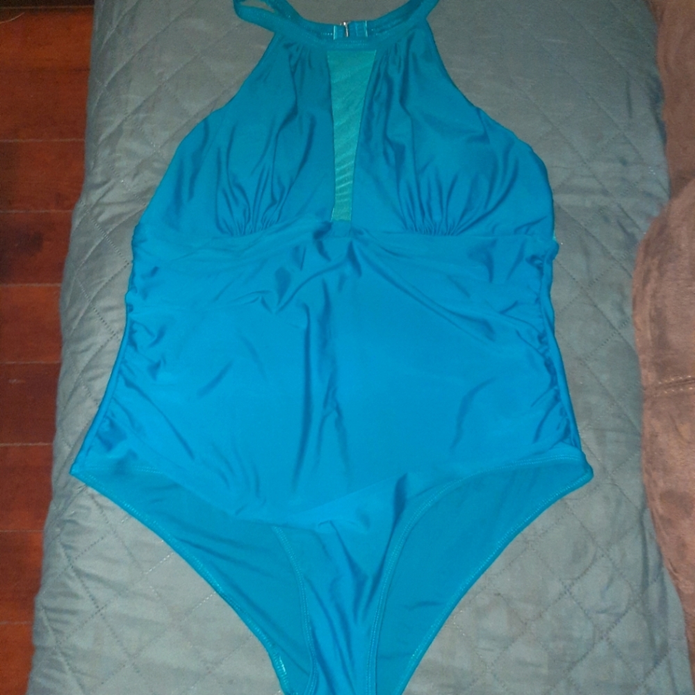 *bogo* ladies 1 piece bathing suit